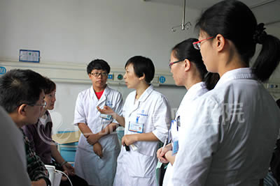 图：大牌医生3对1会诊